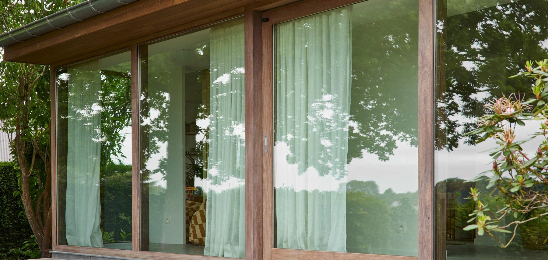 Houten schuifraam van KwadrO