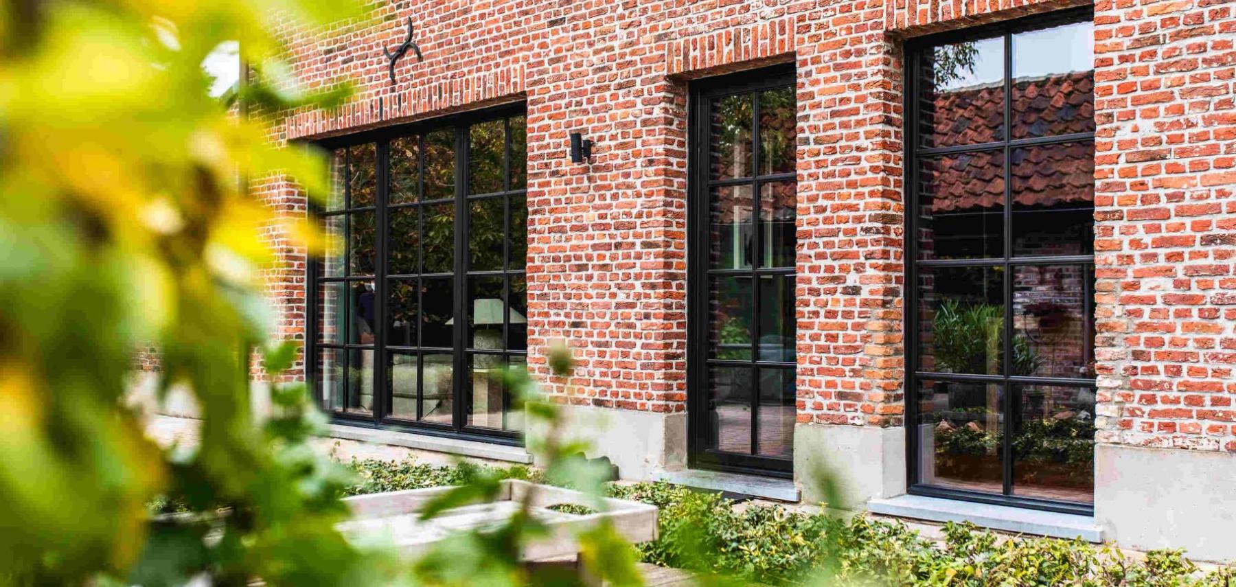 Aluminium steellook ramen en deuren