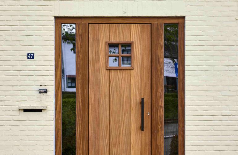 Houten deur en schuifraam