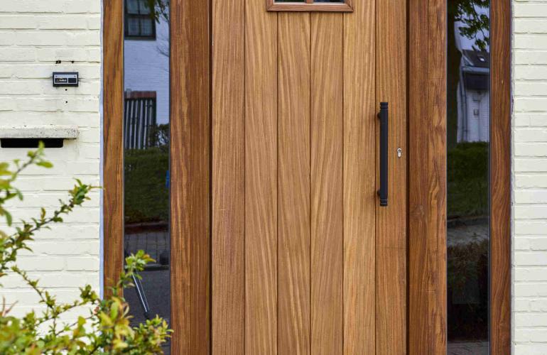 Houten deur en schuifraam