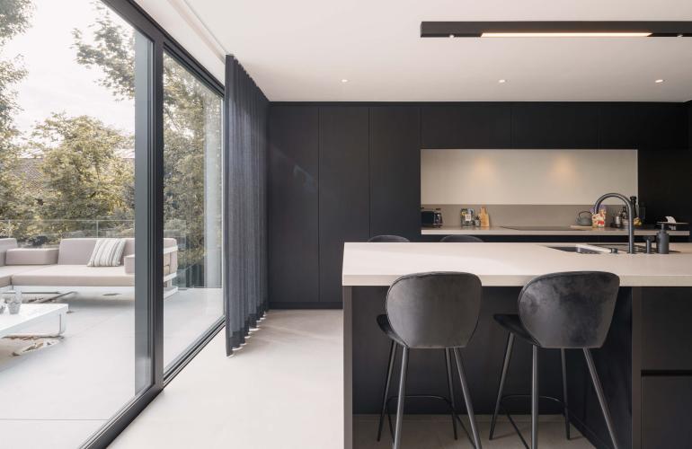 Aluminium ramen en deuren van KwadrO in Gistel