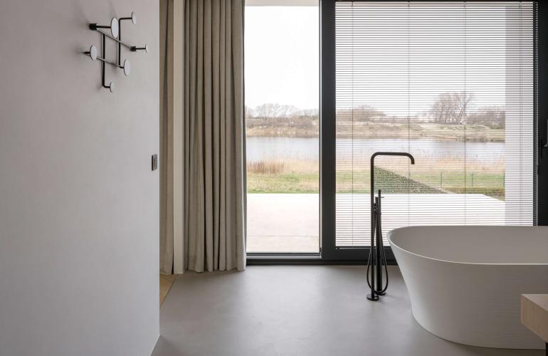 Aluminium ramen en deuren in een moderne referentie in Zuienkerke