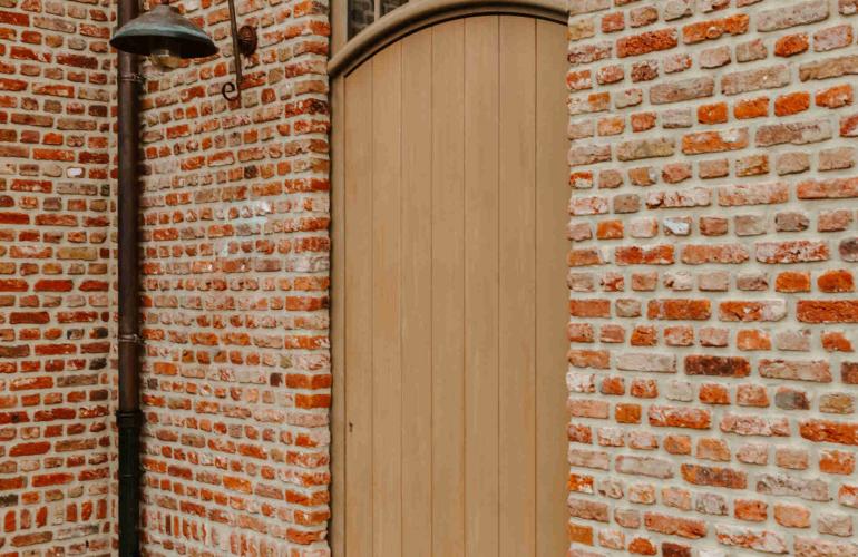 Pvc en aluminium ramen en houten deur in Kinrooi