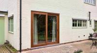 Houten deur en schuifraam