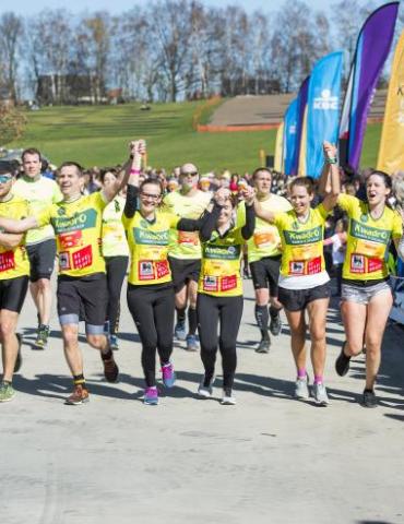 KwadrO steunt de 100 km-run voor Kom op tegen Kanker 