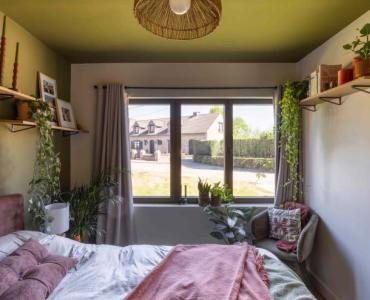 Bronzen ramen in slaapkamer